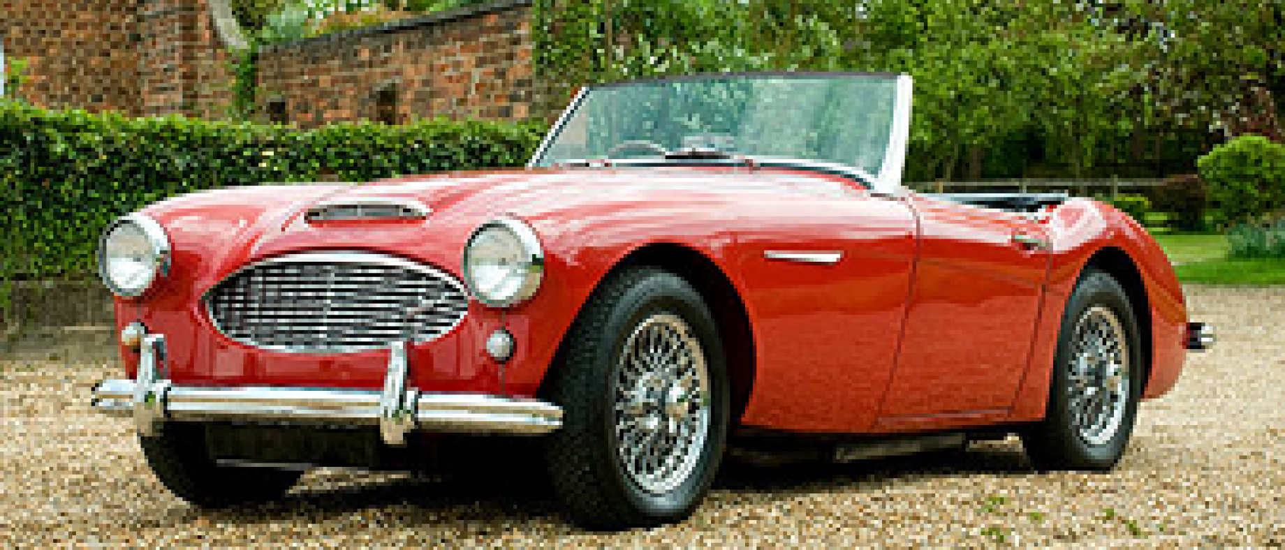 Voiture rouge décapotable